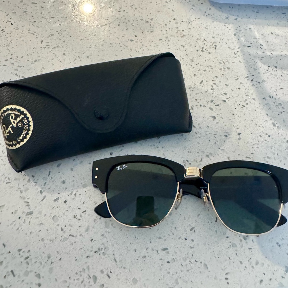 Ray ban